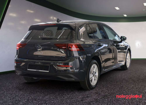 Noleggio VOLKSWAGEN GOLF 8 NOLEGGIO NO SCORING 