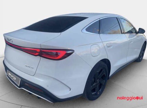 Noleggio BYD SEAL 6