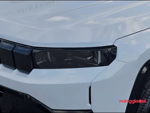 Noleggio JEEP AVENGER NO SCORING 