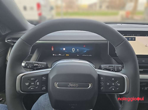 Noleggio JEEP AVENGER NO SCORING 