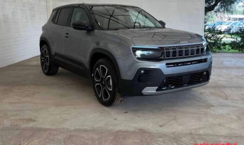 Noleggio JEEP AVENGER NO SCORING