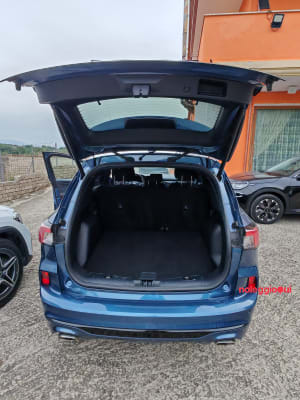 Noleggio Ford Kuga a Riscatto: ST-Line 2022 senza Finanziamento