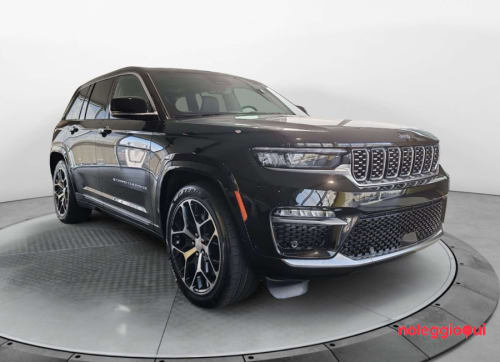 Noleggio Jeep Grand cherokee Overland