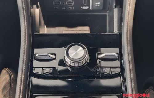 Noleggio Jeep Grand cherokee Overland