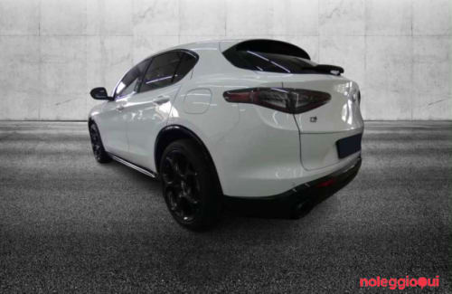 Noleggio ALFA ROMEO STELVIO NOLEGGIO NO SCORING