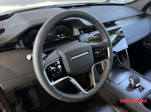 Noleggio LAMD ROVER DISCOVERY SPORT NOLEGGIO NO ESCORING