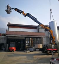 Noleggio PIATTAFORMA SPECIALE CINGOLATA ARTICOLATA 33 MT DIESEL/ELETTRICA