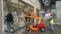 Noleggio SOLLEVATORE ELETTRICO MULTIFUNZIONE GANCIO GRU / VENTOSE