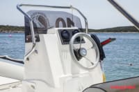 Noleggio Lomac 6mt, 40 cv per 7 persone (senza patente nautica)