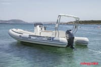 Noleggio Lomac 6mt, 40 cv 8 persone (senza patente nautica)