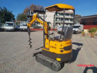 Noleggio MB MICRO ESCAVATORE RHINOCEROS o simile(10 quintali)