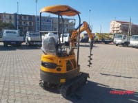 Noleggio MB MICRO ESCAVATORE RHINOCEROS o simile(10 quintali)
