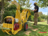 Noleggio Cippatore a motore 13 Hp